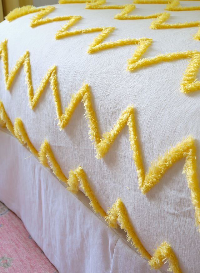 Yellow Fringed Zig Zag Bedspread